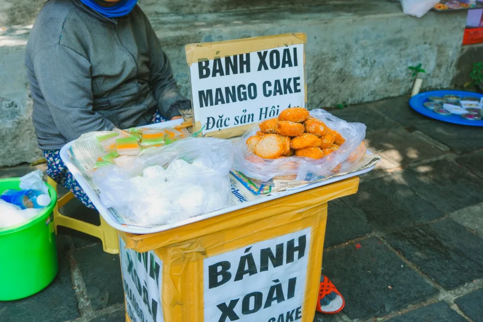Khu bếp và quầy phục vụ tại Phan Minh Thi